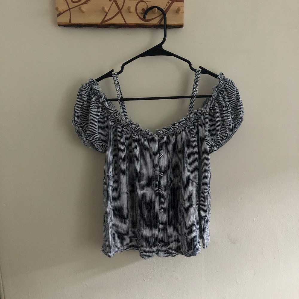 AE off-the-shoulder top